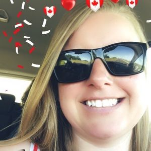 Meet your Posher, Leah